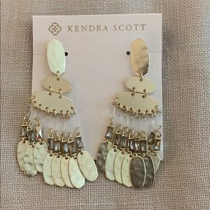 Kendra Scott dangle earrings